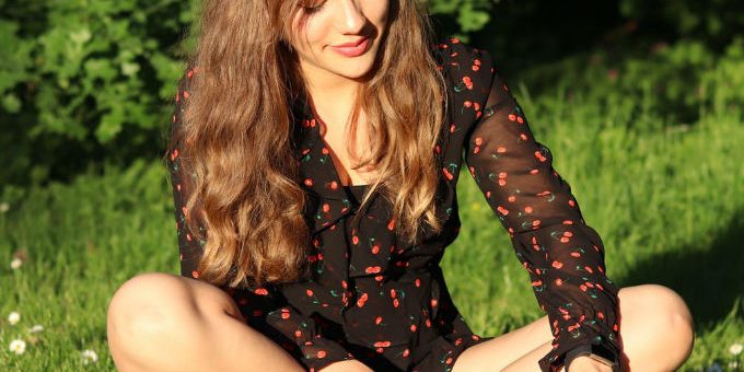 Top 5 Tips for Healthy-Looking Hair in Summer- Featured Image Top 5 Tips for Healthy-Looking Hair in Summer- Featured Image